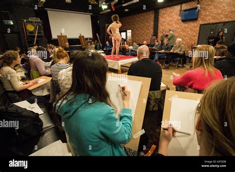 Life Drawing Class Banque De Photographies Et Dimages Haute