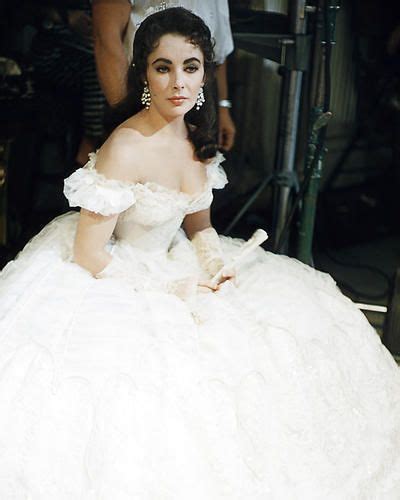 Elizabeth Taylor As Susanna Drake In Wedding Dress Raintree County 24x30 Poster Elizabeth