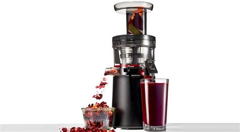 Two great juicer manufacturers that have many positive reviews on amazon, as well as other online platforms are omega and breville. Healthy Juice Recipes That Will Give You a Boost | Muscle ...