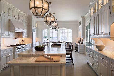 12 Luxury All White Kitchens With A Tasteful Attention To Detail Huffpost