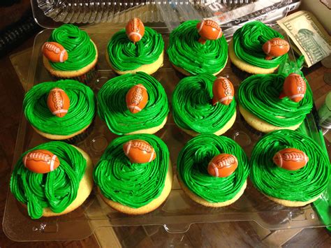 Favorite add to 24 kansas city chiefs nfl football superbowl cupcake rings toppers cakespartiesandmore. Super Bowl cupcakes | Super bowl cupcake, Baked goods ...