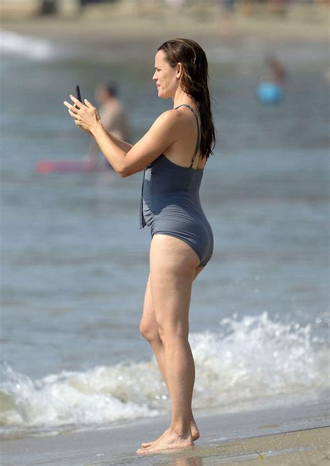 Jennifer Garner At The Beach In Malibu Celebmafia