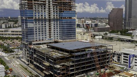Jw Marriott Tops Out In Water Street Tampa Tampa Bay Business Journal