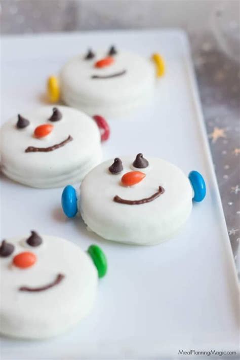 30 Cute Christmas Desserts And More Will Have You Having Fun For The Holidays Trea In 2022