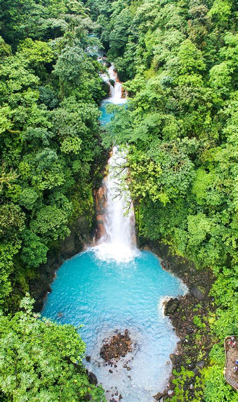A Detailed Guide To Visiting Rio Celeste The Sky Blue River Visit