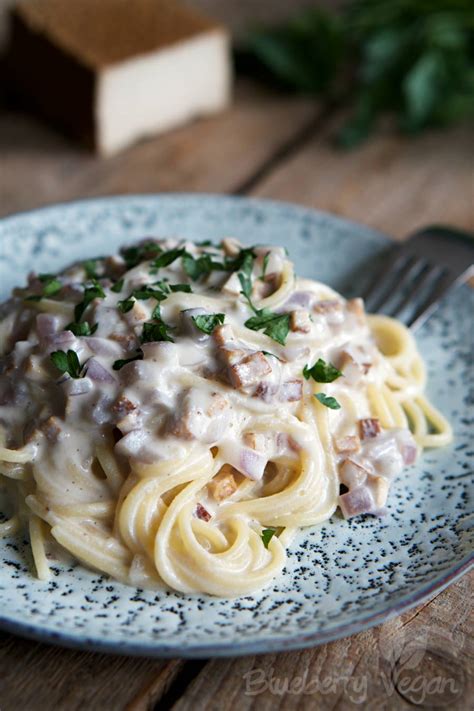 Tämäkin laktoositon resepti vain noin 1,25€/annos*. Creamy Spaghetti Carbonara | Blueberry Vegan