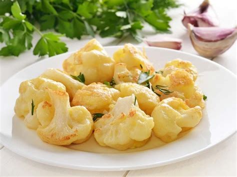 Überbackener Blumenkohl mit Kräuter