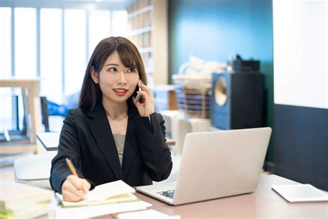 Japanese Business Woman Attire