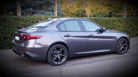 Edmunds also has alfa romeo giulia pricing, mpg, specs, pictures, safety features, consumer reviews and more. Alfa Romeo Giulia - 2.2 Mjet 210cv - AT8 - Q4 - Veloce ...