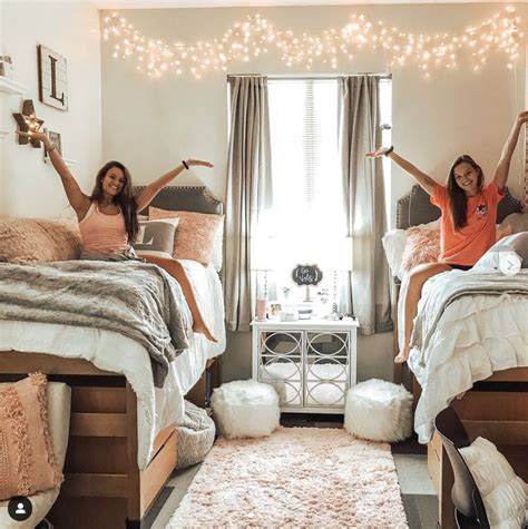 50 dorm room ideas to help kick off campus life right. love this dorm room ideas for girls college!! Those ...