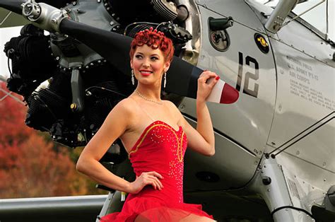 100 Ww2 Pin Up Girl Stock Photos Pictures And Royalty Free Images Istock