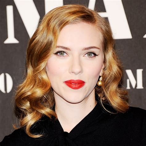 2009 Scarlett Johansson 20 Of The Most Gorgeous Red Lip Looks In 20