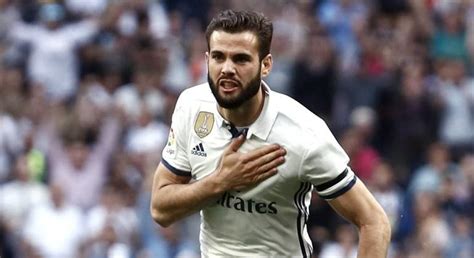 ), is a spanish professional footballer who plays as a defender for real madrid and the spain national team. Nacho Fernández, novedad del Real Madrid en la ida de la ...