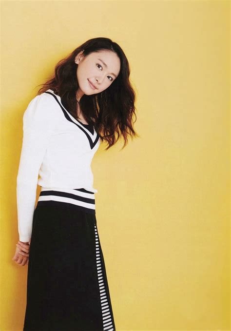 yui aragaki fashion asian beauty high waisted skirt