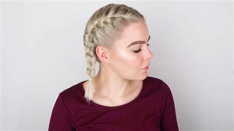 Today i'm showing you how to french braid for beginners in a different hold, from what i have done previously. HOW TO FRENCH BRAID YOUR OWN HAIR STEP BY STEP - Everyday Hair inspiration