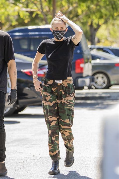 Miley cyrus just gave cody simpson a full face of makeup. MILEY CYRUS Wearing Mask Out in Woodland Hills 04/23/2020 - HawtCelebs