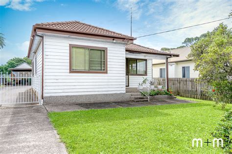 11 The Avenue Corrimal Nsw 2518 House Sold Mmproperty