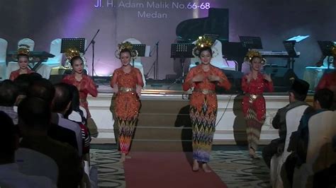 Lagu ayam den lapeh dan artinya (sumatera barat). Ayam Den Lapeh (Orkestra + Tari Tradisional IPAC) - YouTube