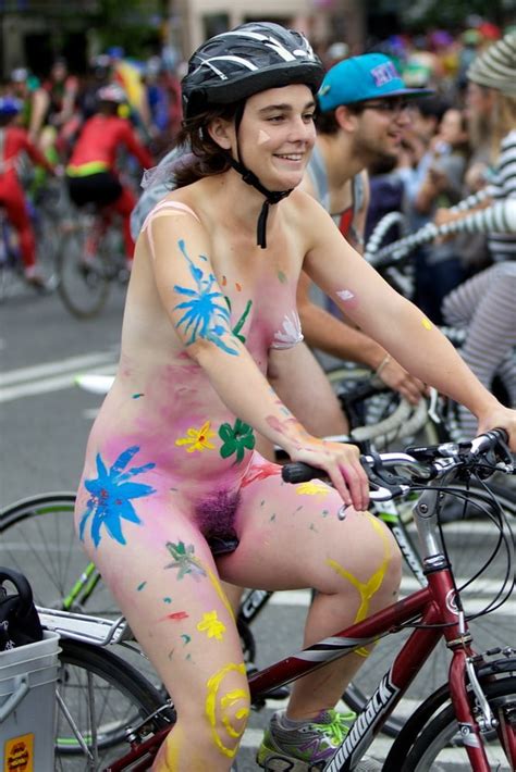 Sex Hairy Bodypainted Girl From Fremont Solstice Race Image