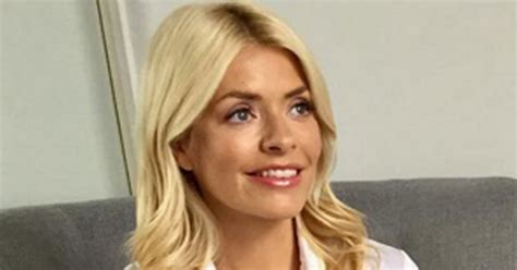 Holly Willoughby Flashes Bra In See Through Top On This Morning Daily Star