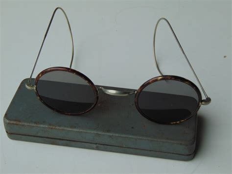 Extremely Rare Wehrmacht Issue Sunglasses Malcolm Wagner Militaria