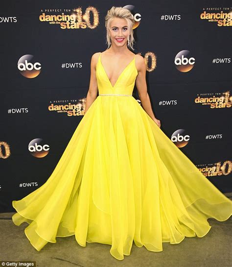 Julianne Hough Arrives At The Season 20 Premiere Of Dancing With The Stars Daily Mail Online