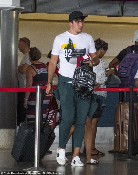 Perempuan berzodiak leo ini selalu terlihat mendukung maguire langsung di stadion. England ace Harry Maguire cuts a casual figure as he and ...
