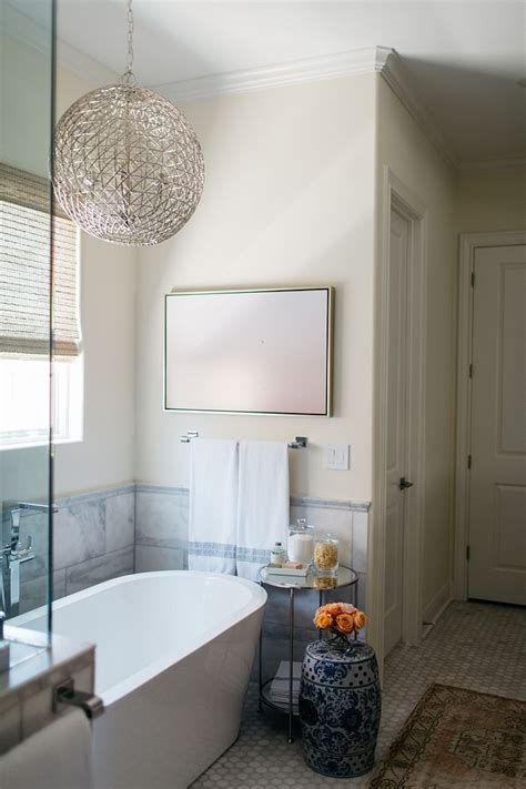 Benjamin Moore 943 Spanish Cream White The designer ...