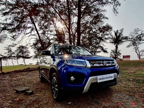 Hit the soft request button on the door handle (with the smartkey in your pocket) to unlock the vitara brezza and enter the cabin. 2020 Maruti Vitara Brezza (facelift) - First Drive Review