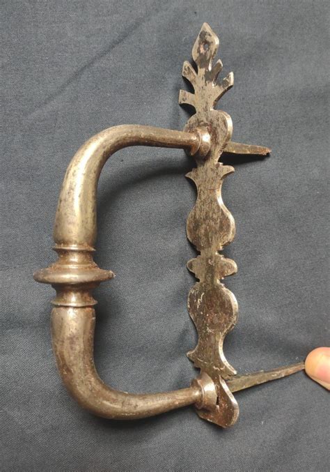 Proantic Seventeenth Century Wrought Iron Door Handle