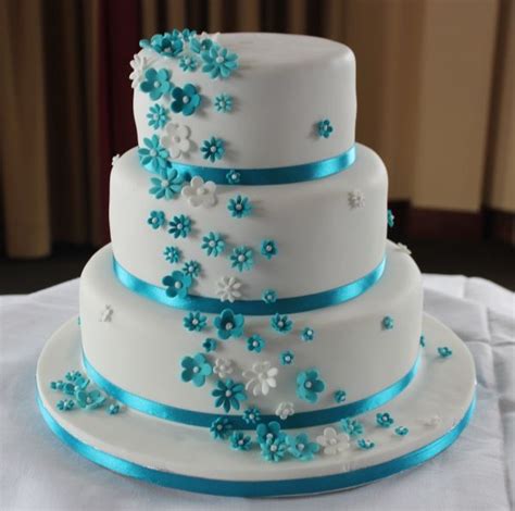 White With Turquoise Wedding Cake Turquoise Wedding Cake Diy Wedding