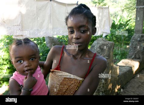Africa Madagascar Nosy Woman In Stockfotos Und Bilder Kaufen Alamy