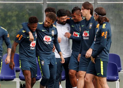 Namun demikian, karena kata dan istilah di bidang hukum sering diulang, kalau memungkinkan, terjemahannya juga diulang. United, Fred capai 'kata sepakat' | Utusan Borneo Online