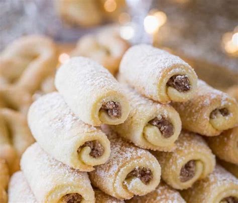 Scopri ricette, idee per la casa, consigli di stile e altre idee da provare. Kosicky Slovak Cookie Recipe - The Best Slovak Christmas ...