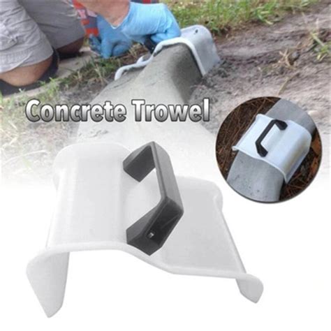 Smooth the top surface of the concrete curb with a concrete hand float. US$ 40.99 - DIY Plastic Curbing Concrete Trowel Mold - www.cccinlife.com