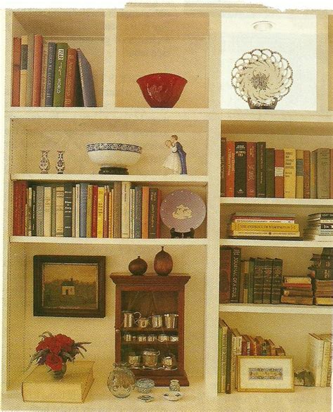 Great Idea For Arranging Bookshelves Arranging Bookshelves Creative