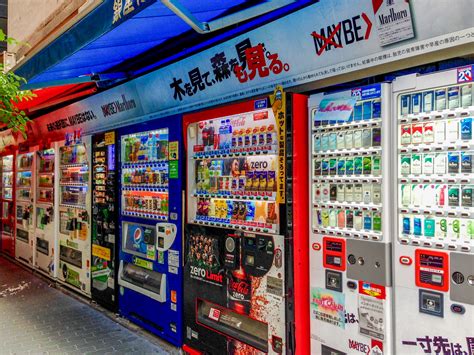 Vending Machines Tokyo Japan | HilaryStyle