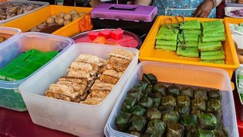 Malaysia and malaysian cuisine just isn't in the center of global attention like some other countries in the region. Food Photography Essay - The Feast After Ramadan's Fast In ...