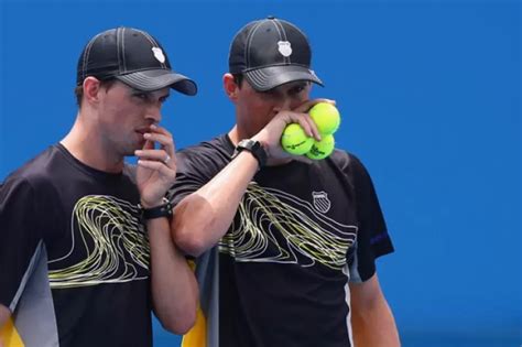 Tennis Bryan Brothers And Errani Vinci Continue To Lead Doubles Rankings