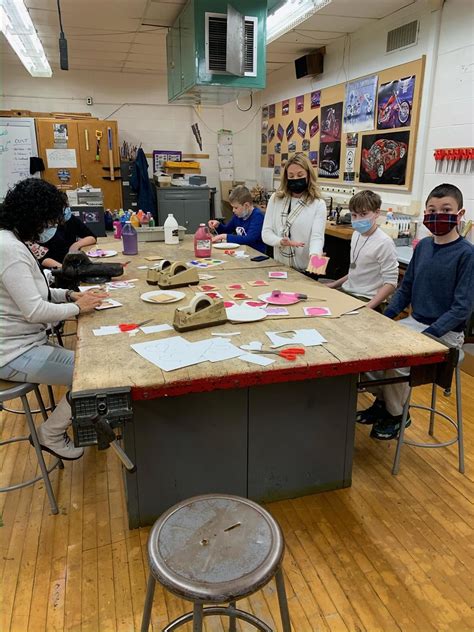News Tidings Online Valentines For Veterans At Sayville Middle School