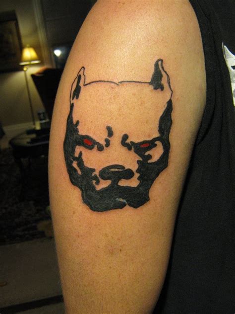 Tatuaje De La Raza De Perro Pitbull Tatuantes