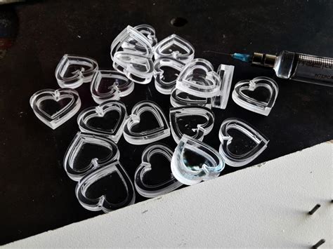 Die alte fläche muss nur entsprechend als untergrund vorbereitet werden. Acrylglas kleben mit Silikon » Eine gute Option?
