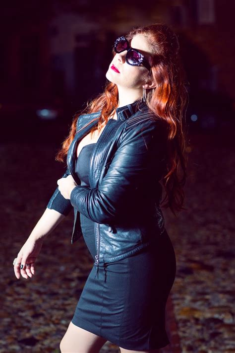 Corey hart — sunglasses at night. Lipstick & Chiffon : I Wear My Sunglasses at Night