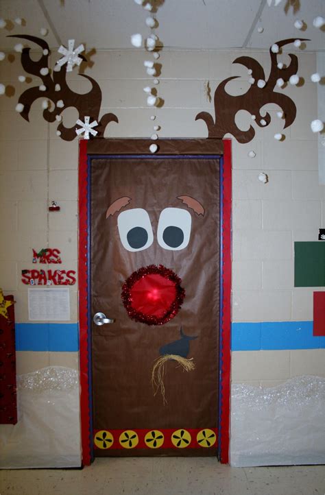 36 Cute Christmas Door Decoration Ideas Decorequired Door