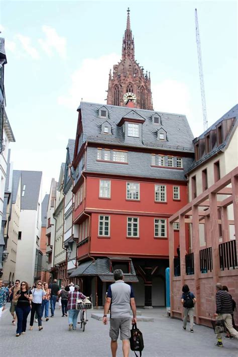 The scenic house is ideal for relaxing in a cool, spacious ambience, but the best part is the huge garden. FRANKFURT , DIE NEUE ALTSTADT . DAS ROTE HAUS . | Altstadt ...