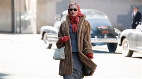 Set in 1950s new york, two women from very different backgrounds find themselves in the throes of love. Carol HD Wallpaper | Background Image | 1920x1080 | ID ...