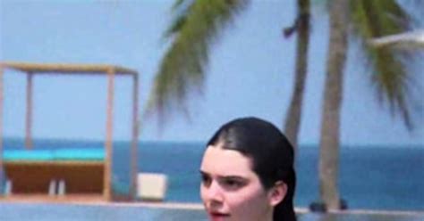 Watch Kendall And Kylie Jenners Amazing Pool Trick E News