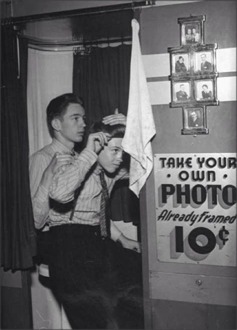 1950 s date night vintage photo booths vintage photography photobooth pictures