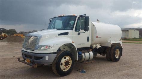 4300 2000 Gallon Water Truck Dogface Heavy Equipment Sales Dogface