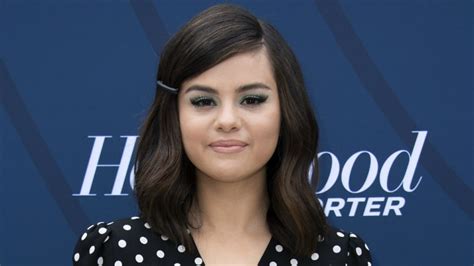 Selena Gomez Explains Why Shes Been Missing From Social Media